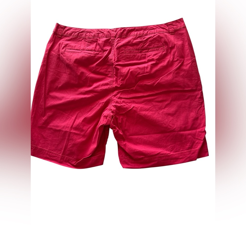 Bandolino Women’s Vibrant Red Flat Front Shorts Size 16W - Picture 4 of 4